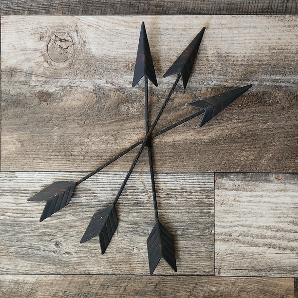 Other - Arrow Decor